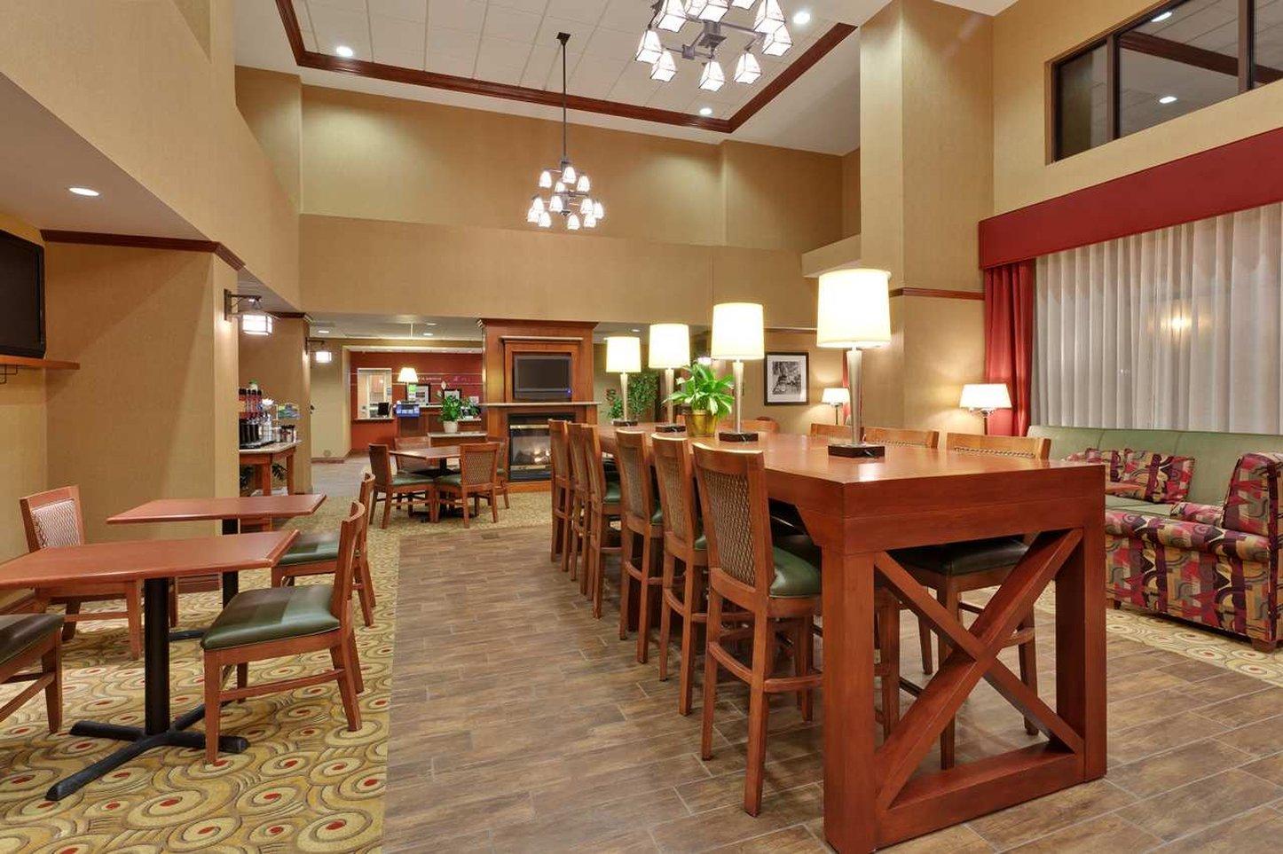 Hampton Inn & Suites Windsor-Sonoma Wine Country Exterior photo